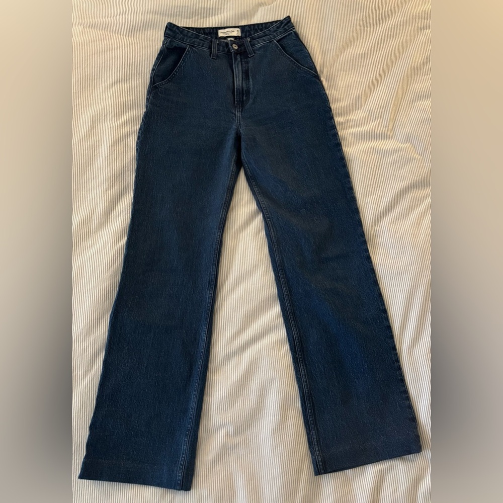 Abercrombie The 90s Relaxed Jean High Rise